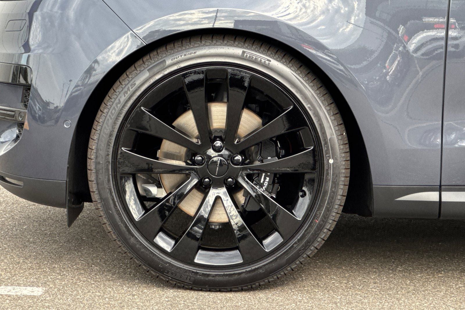 2026 Land Rover Range Rover Sport SE