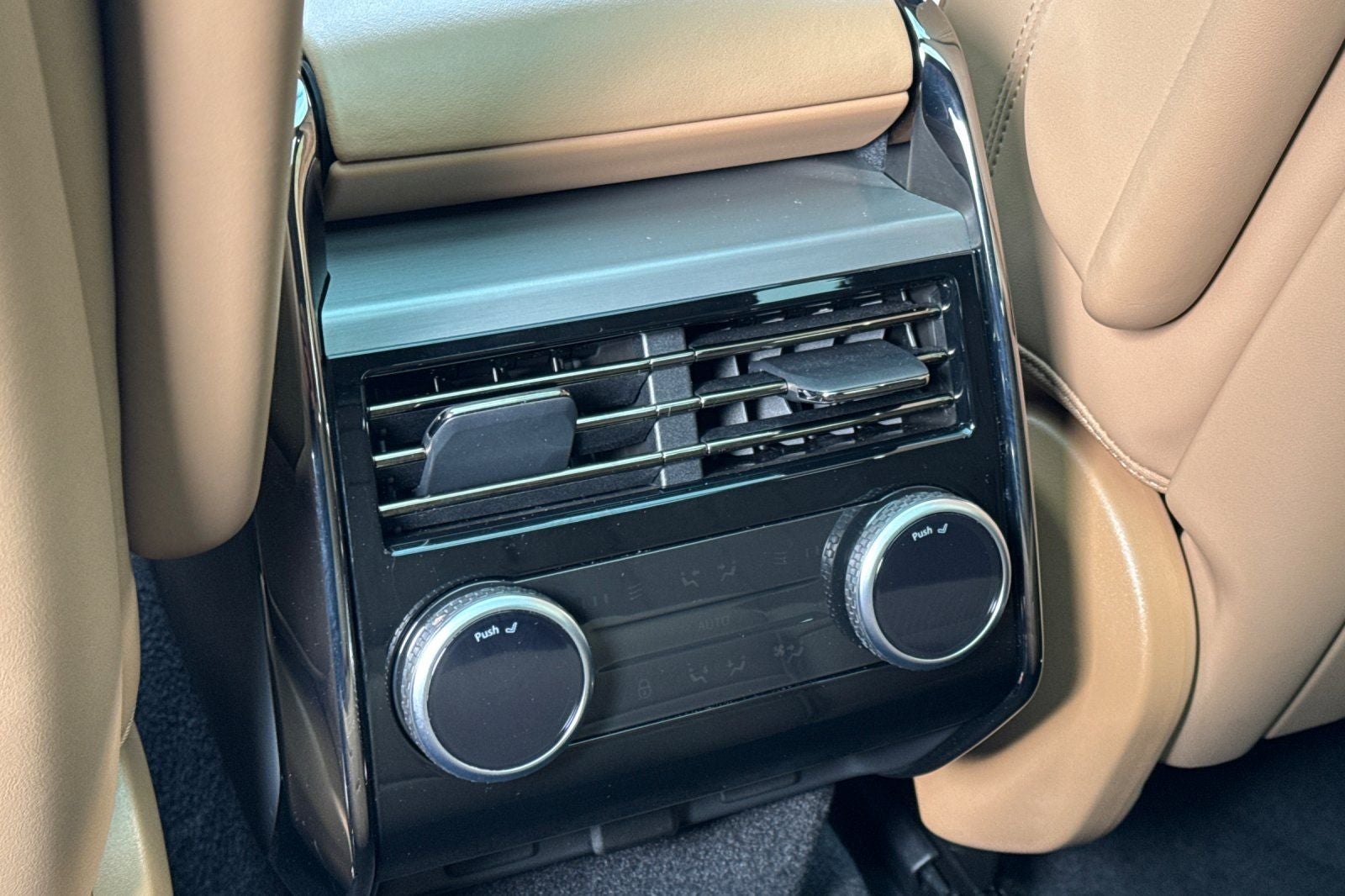 2024 Land Rover Range Rover Sport SE