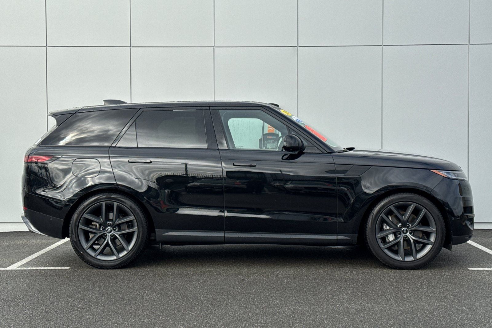 2024 Land Rover Range Rover Sport SE