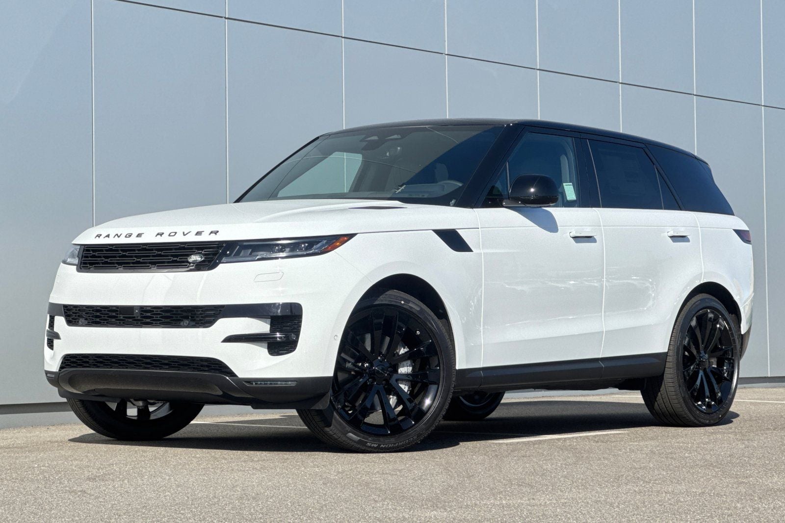 2026 Land Rover Range Rover Sport SE