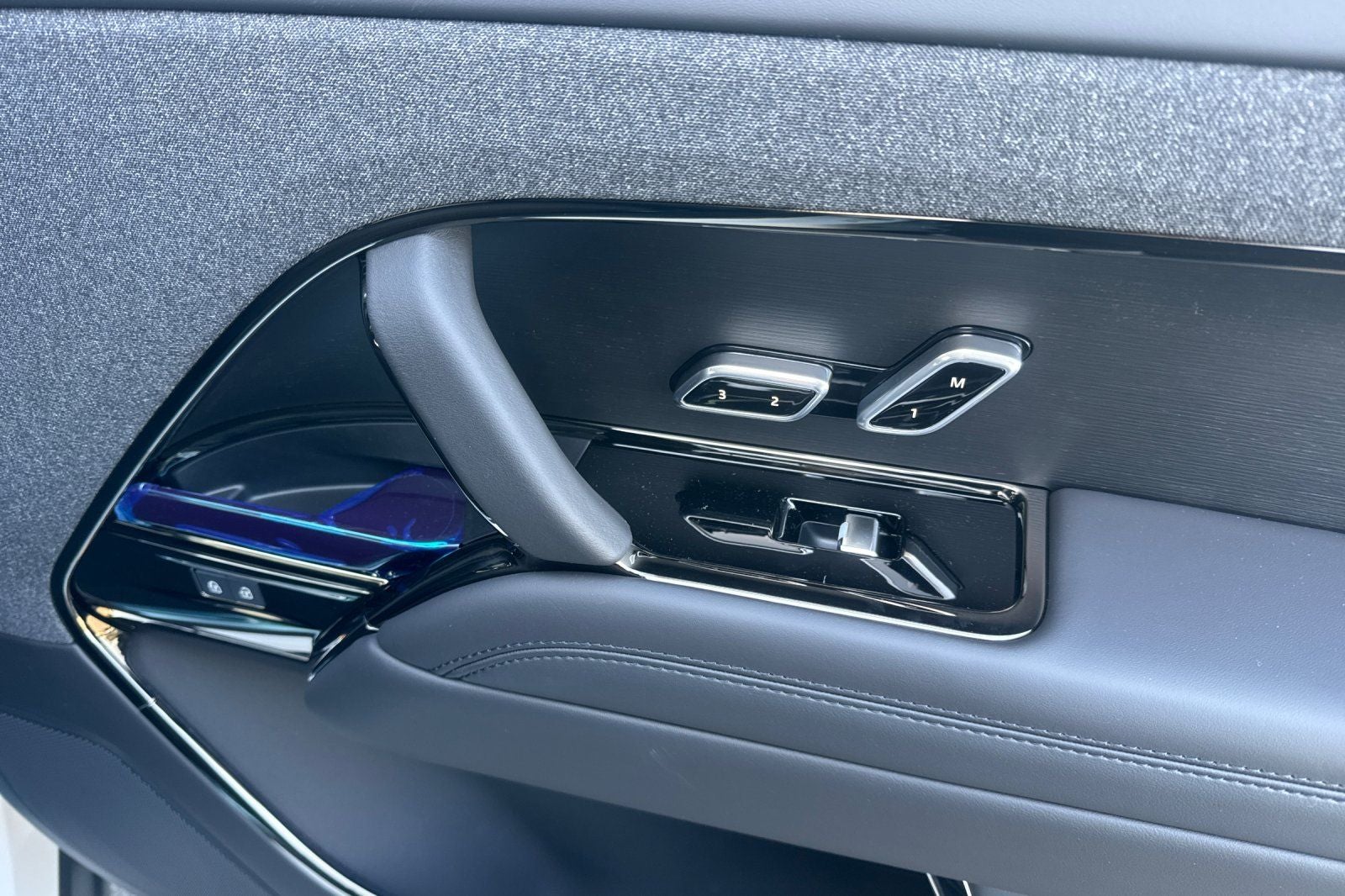 2026 Land Rover Range Rover Sport SE