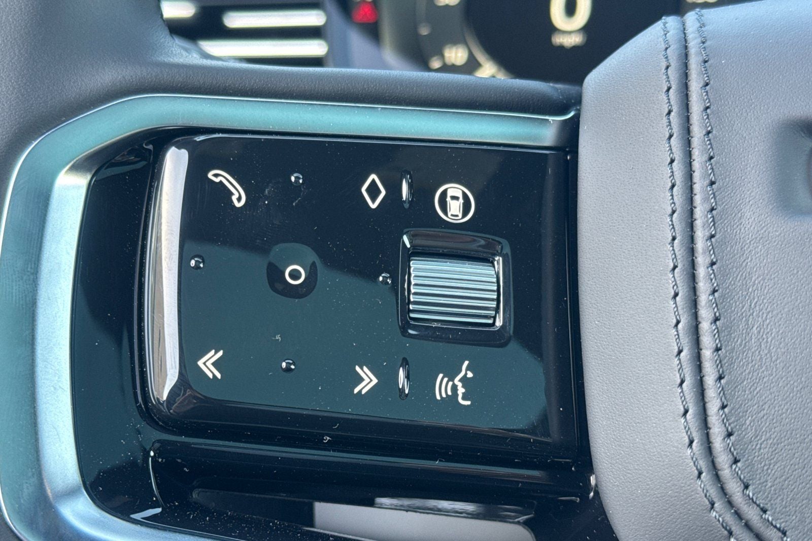 2026 Land Rover Range Rover Sport SE