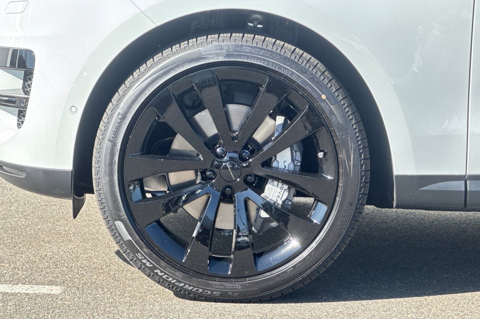 2026 Land Rover Range Rover Sport SE