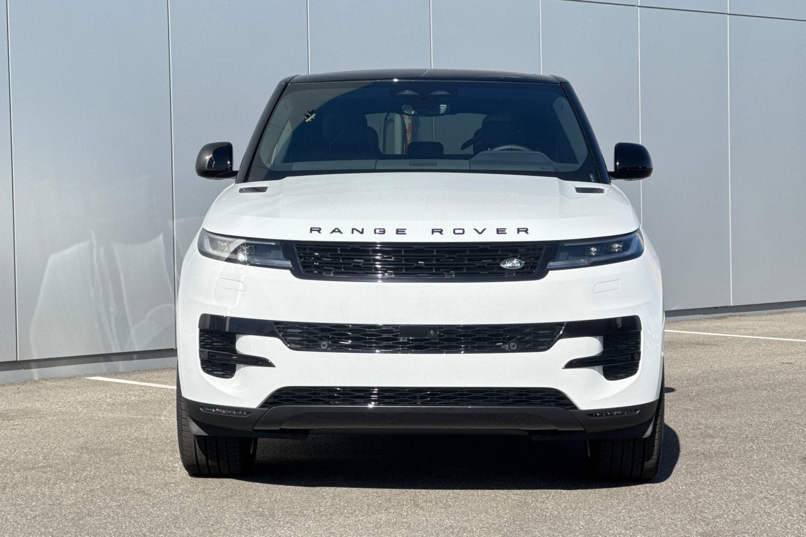 2026 Land Rover Range Rover Sport SE