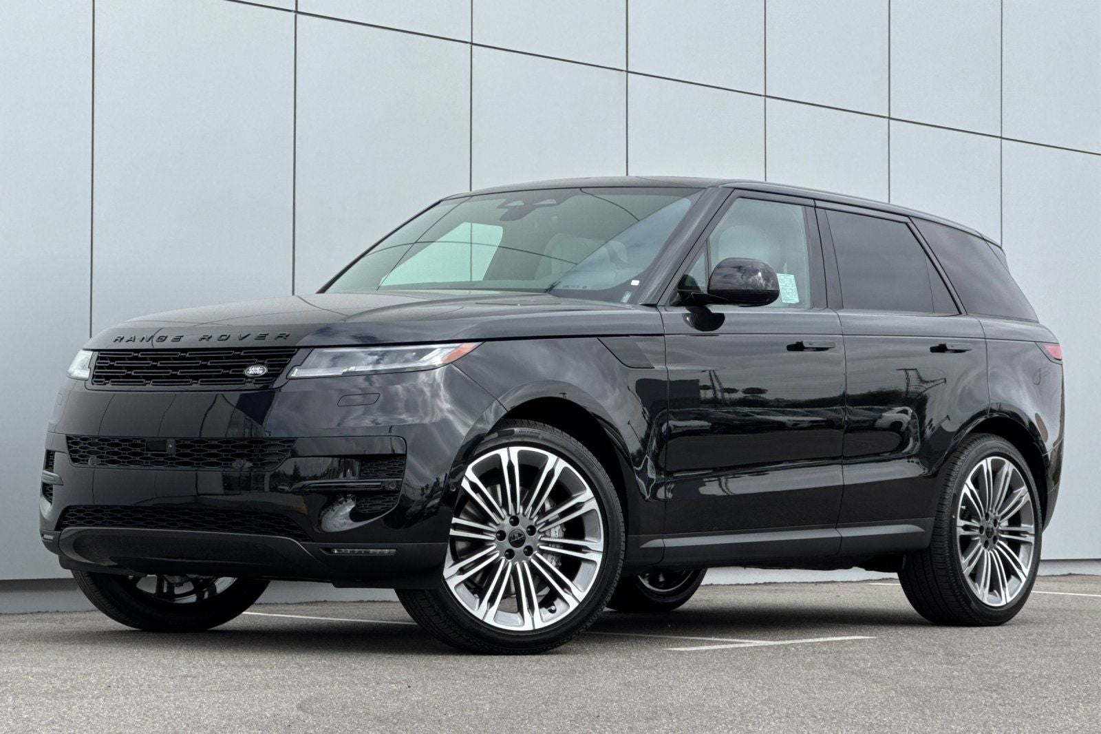 2026 Land Rover Range Rover Sport SE