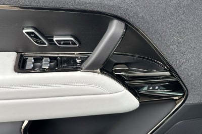 2026 Land Rover Range Rover Sport SE