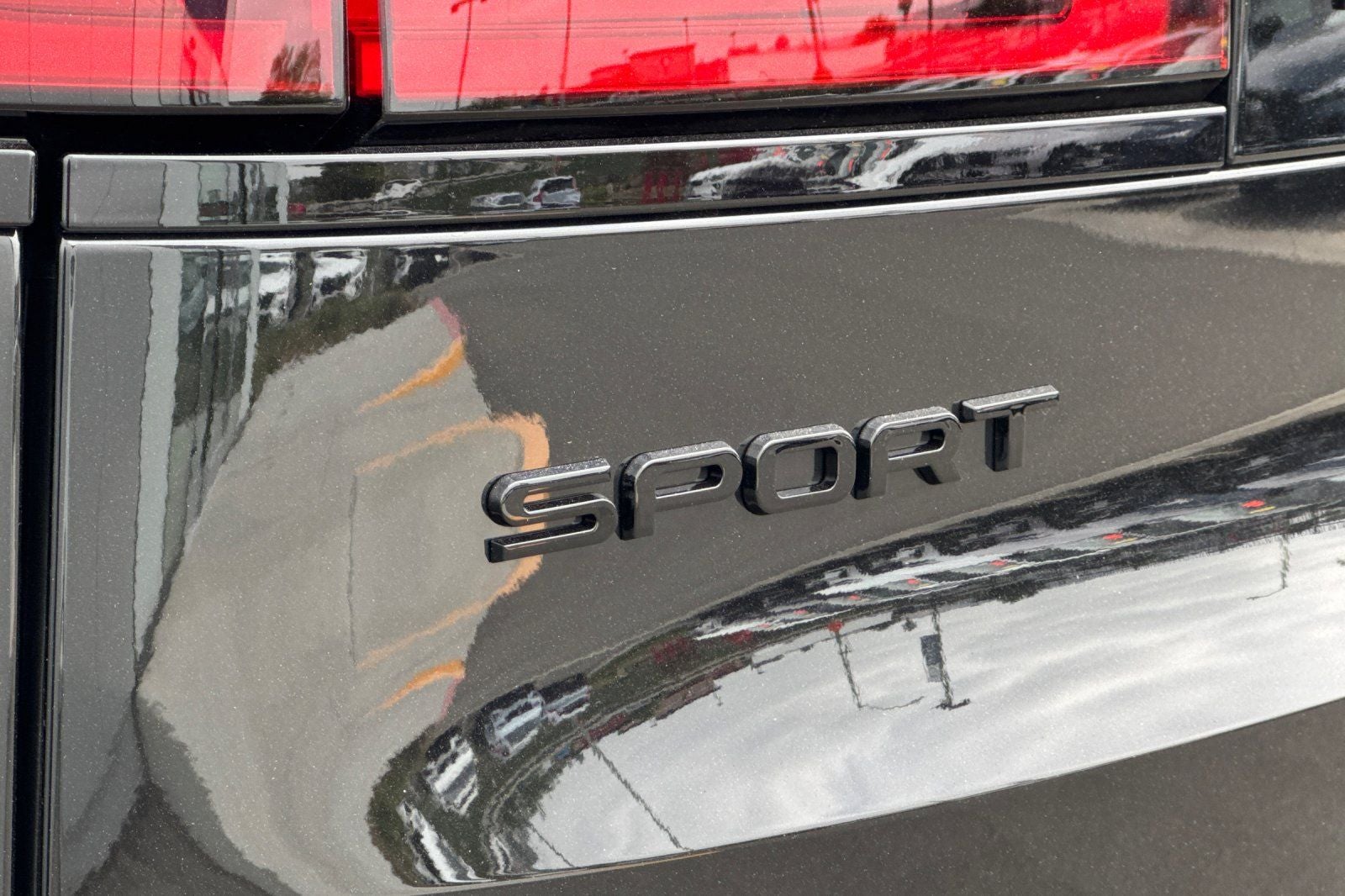 2026 Land Rover Range Rover Sport SE