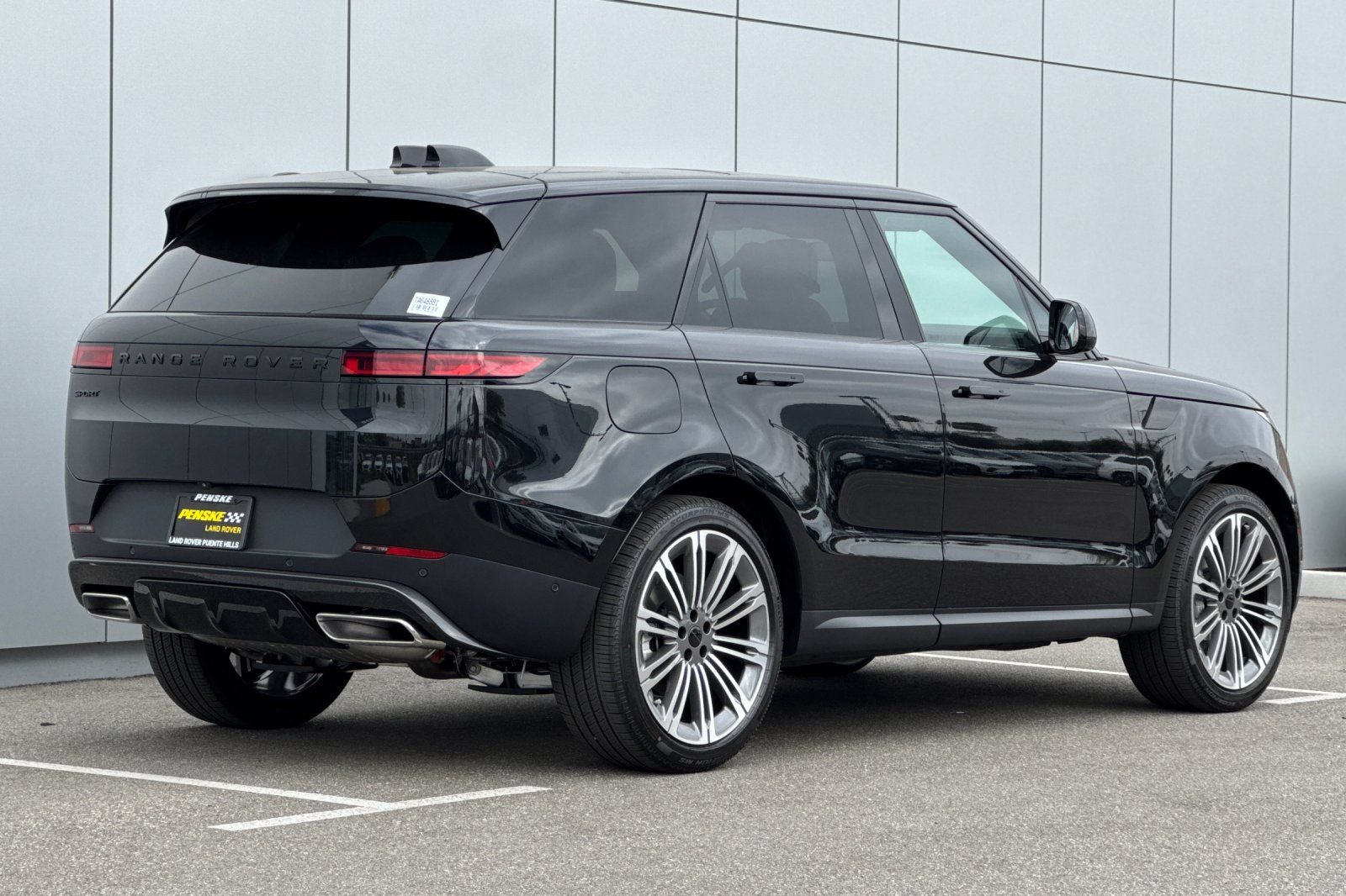 2026 Land Rover Range Rover Sport SE