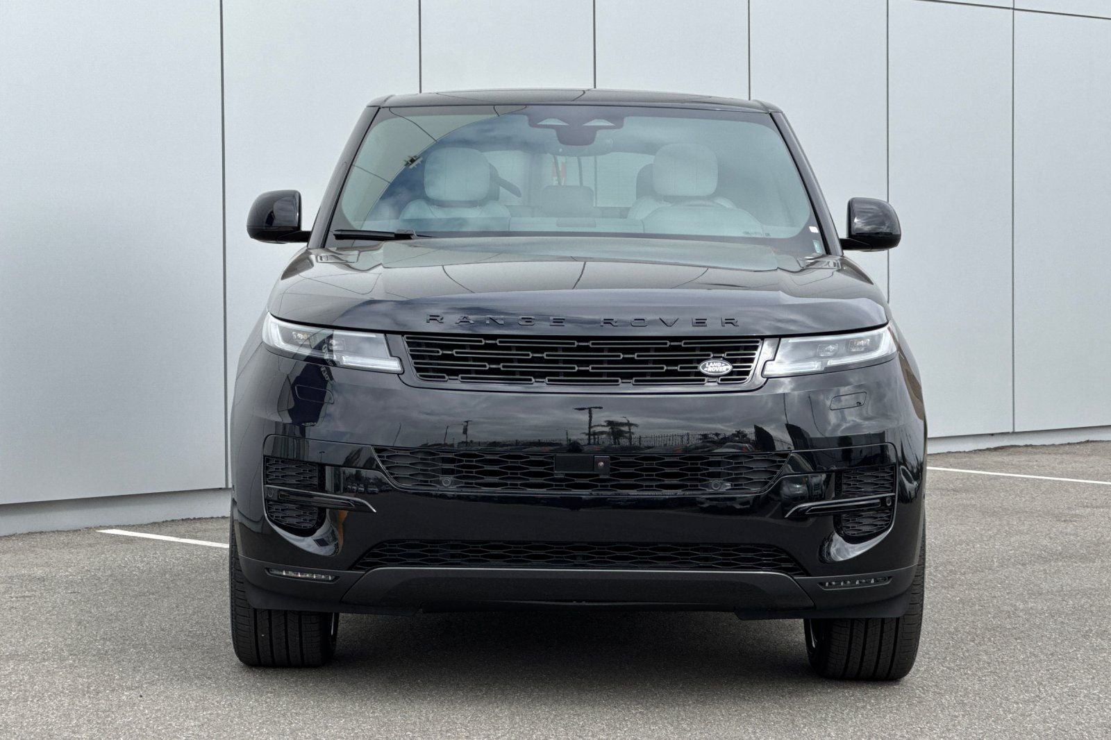 2026 Land Rover Range Rover Sport SE