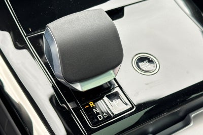 2026 Land Rover Range Rover Sport SE