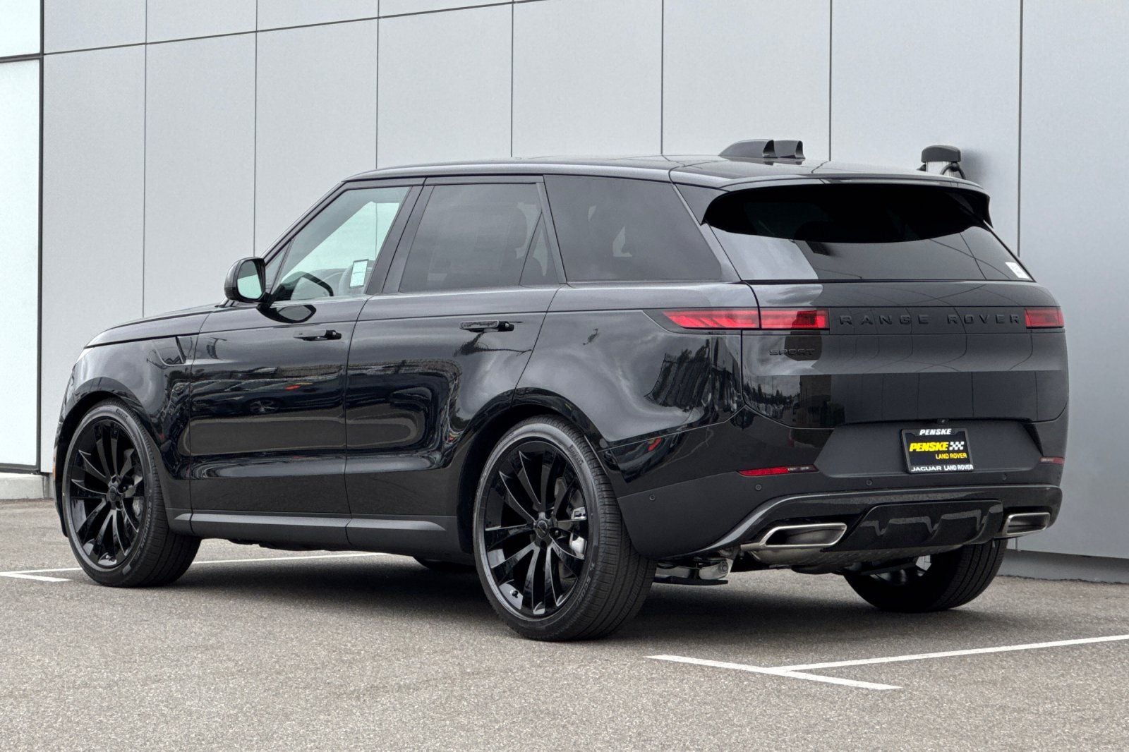 2026 Land Rover Range Rover Sport SE