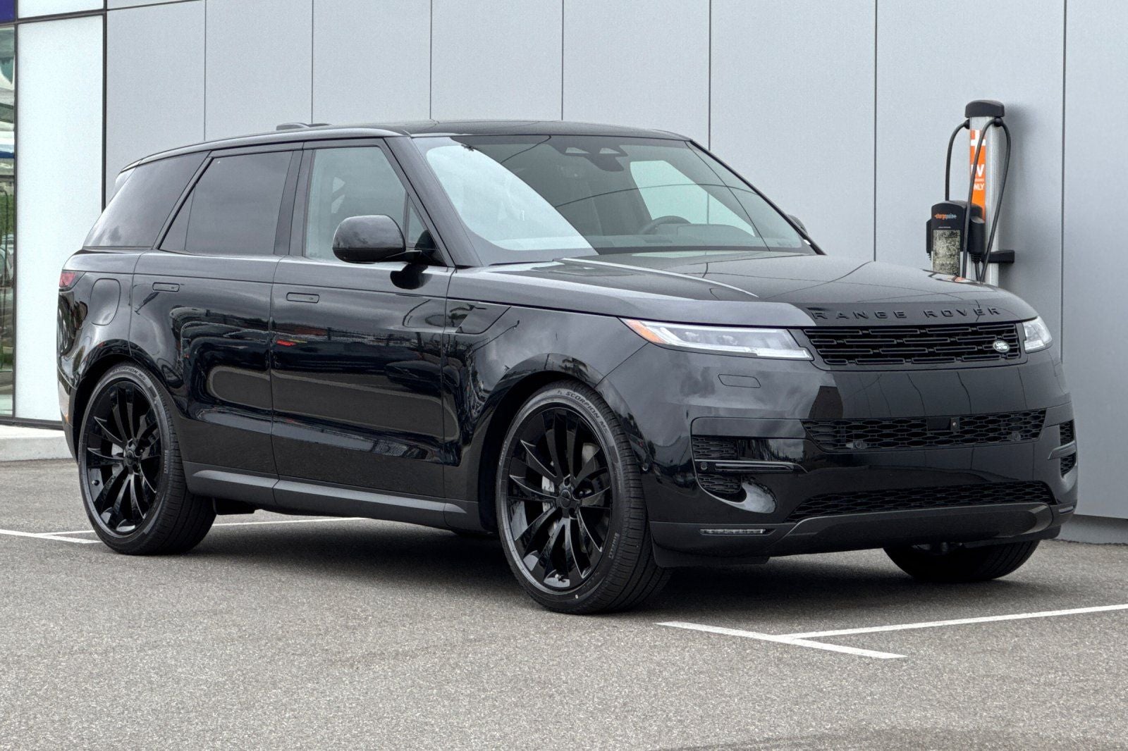 2026 Land Rover Range Rover Sport SE