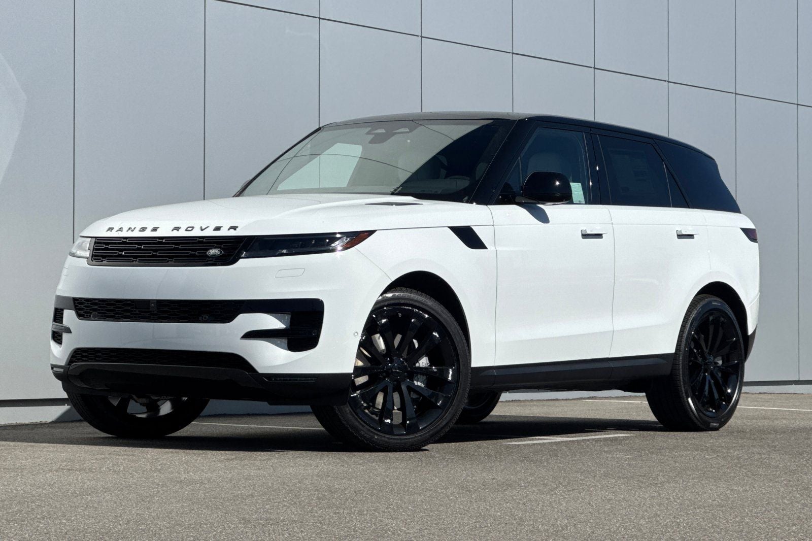 2026 Land Rover Range Rover Sport SE