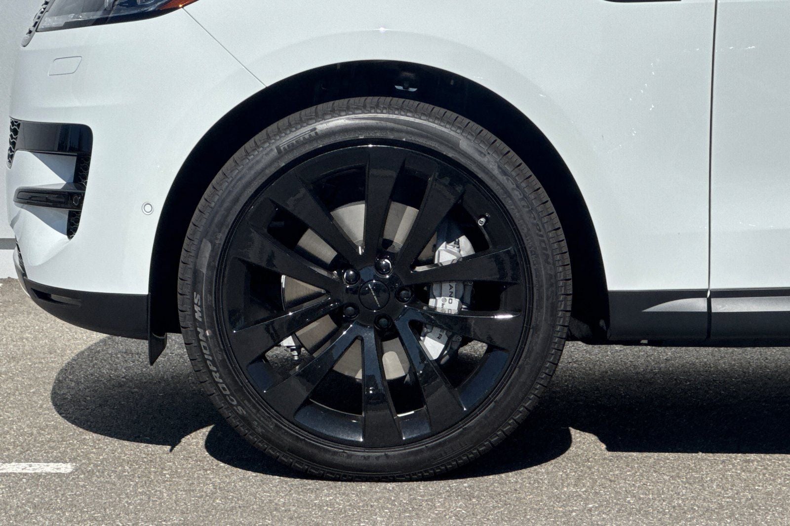 2026 Land Rover Range Rover Sport SE