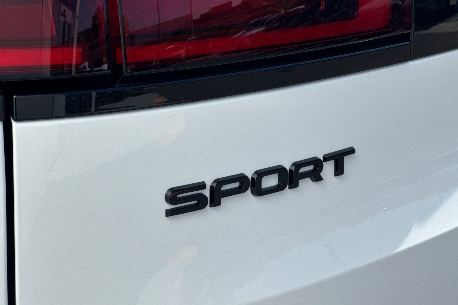 2026 Land Rover Range Rover Sport SE