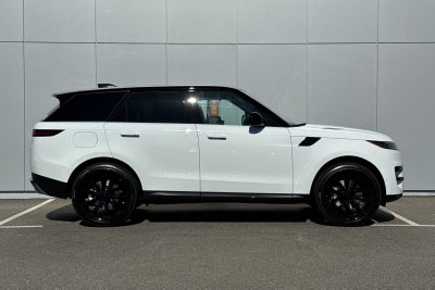 2026 Land Rover Range Rover Sport SE