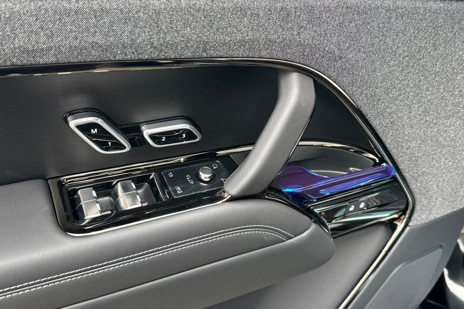 2027 Land Rover Range Rover Sport Plug-in Hybrid Base