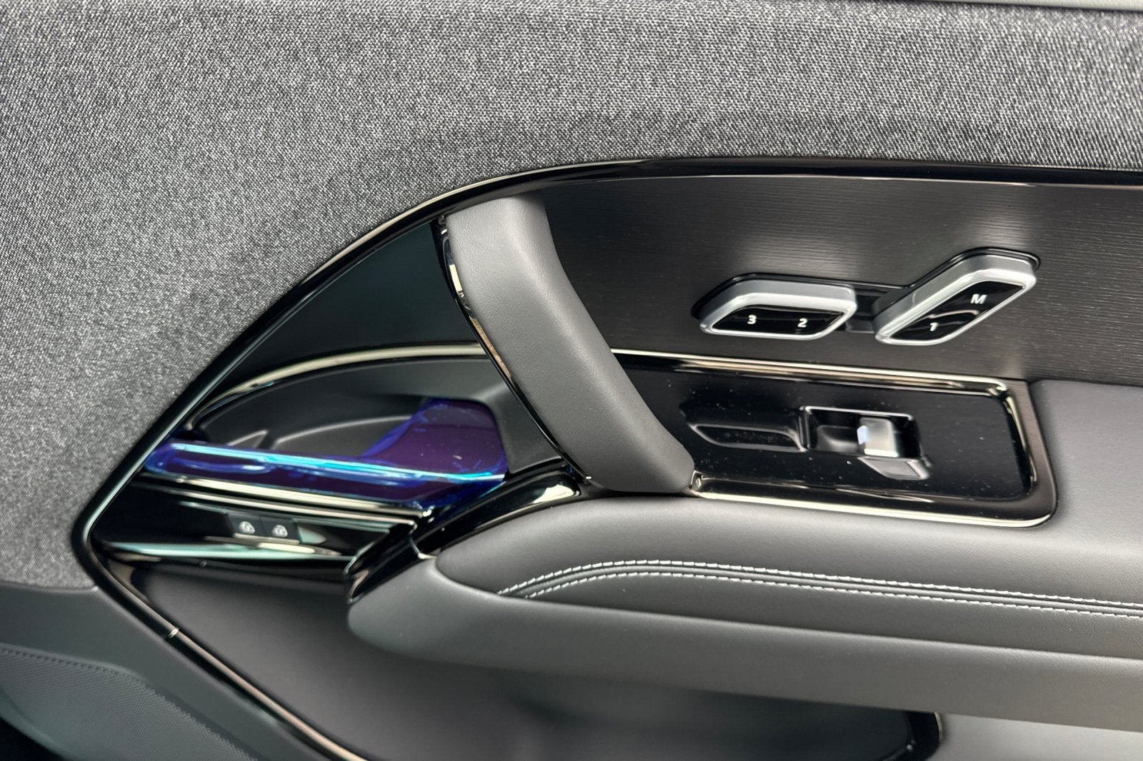 2027 Land Rover Range Rover Sport Plug-in Hybrid Base