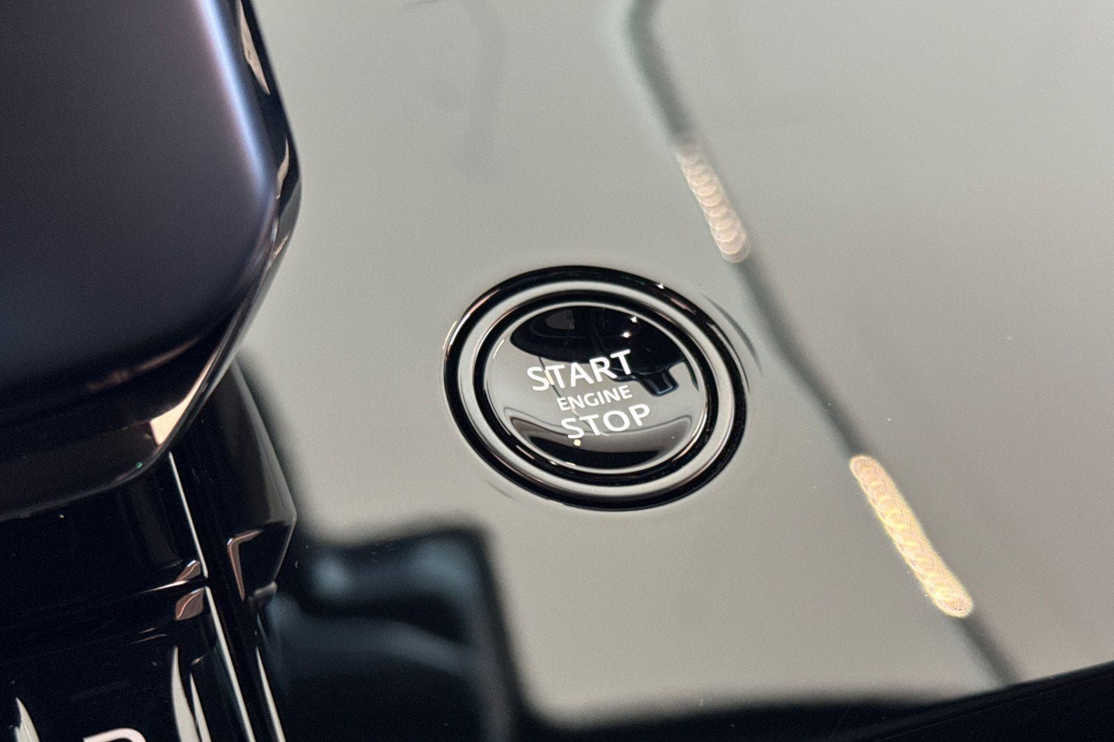 2026 Land Rover Range Rover Sport SV