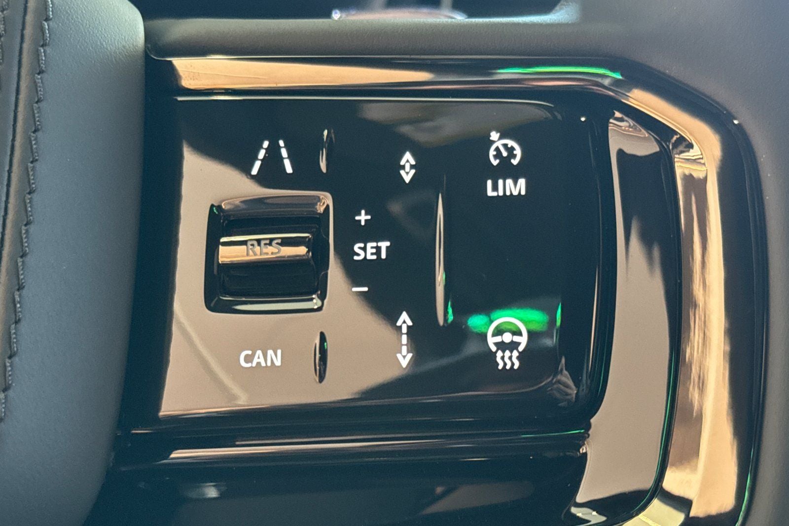 2026 Land Rover Range Rover Sport SV