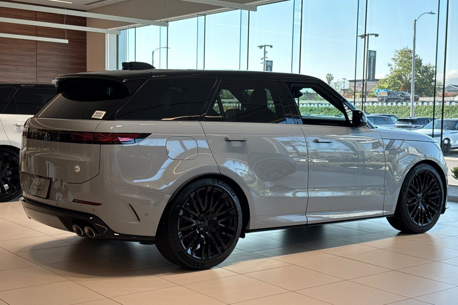 2026 Land Rover Range Rover Sport SV