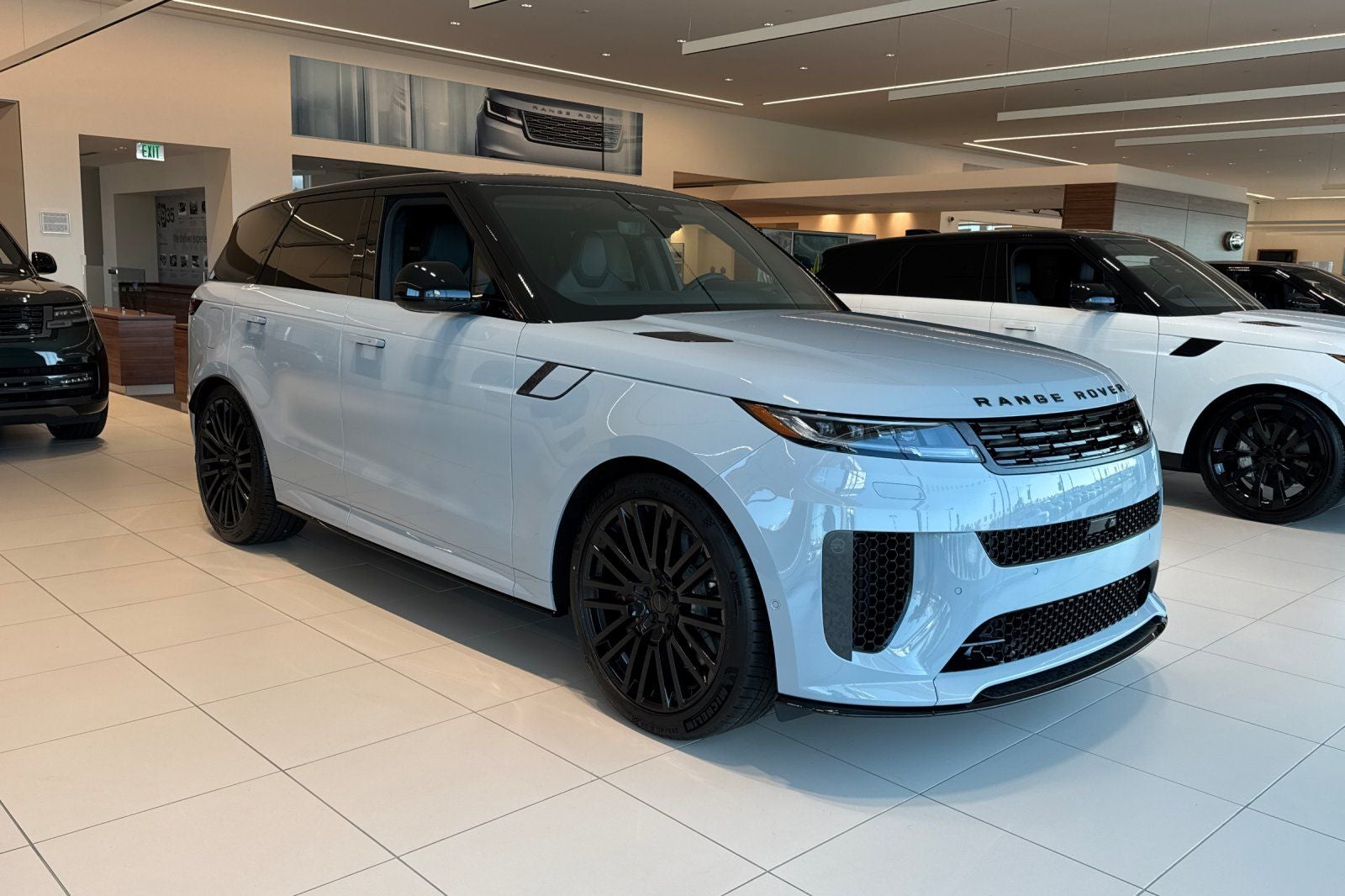 2026 Land Rover Range Rover Sport SV