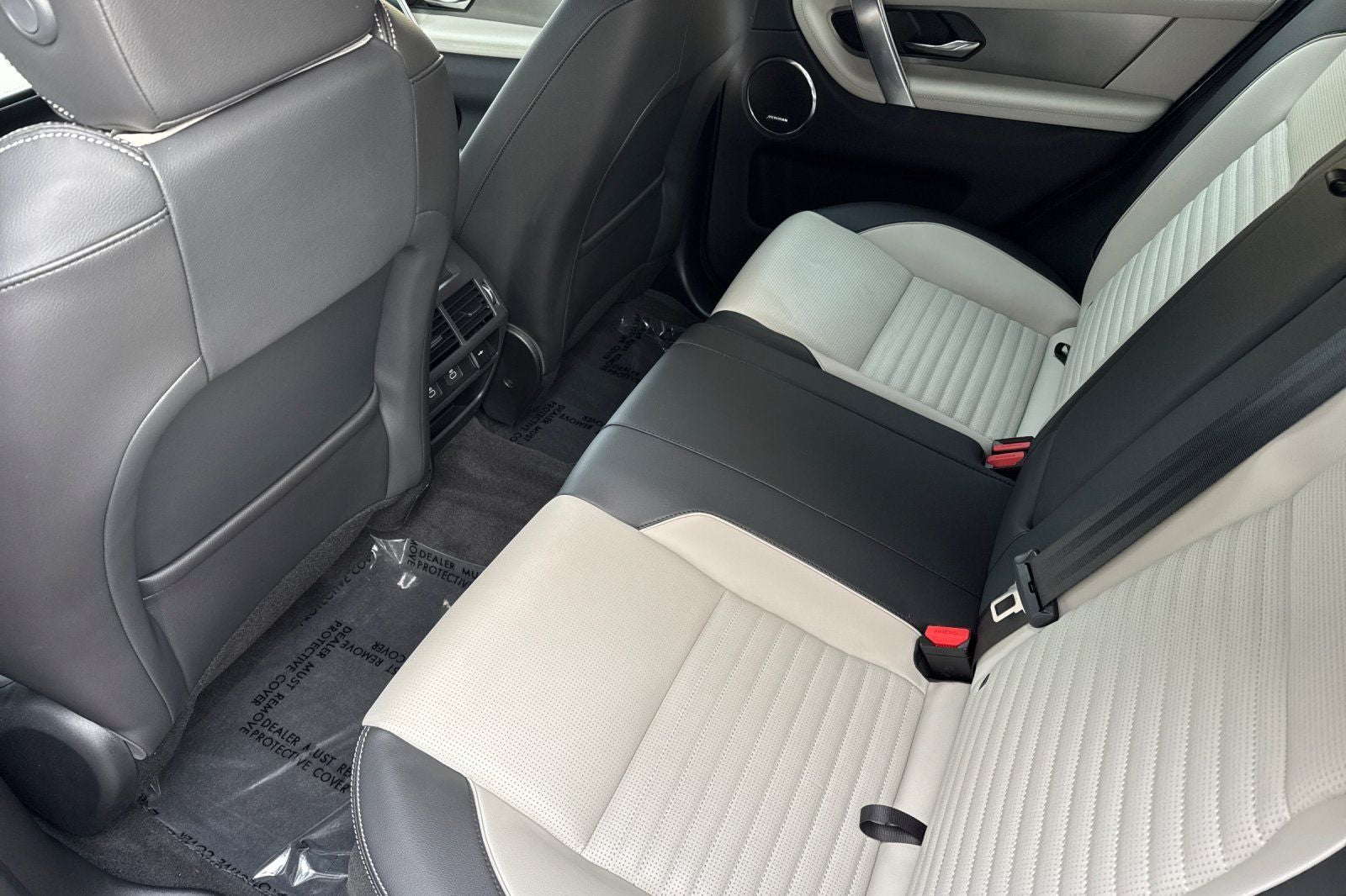 2025 Land Rover Discovery Sport SE