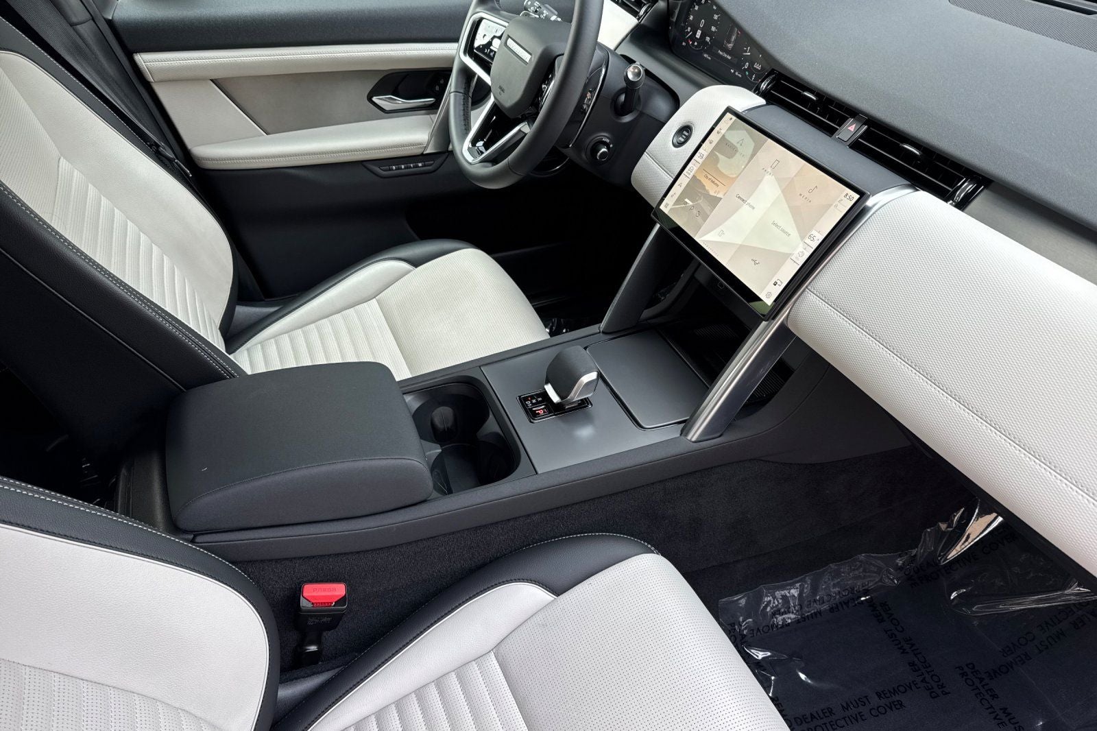 2025 Land Rover Discovery Sport SE