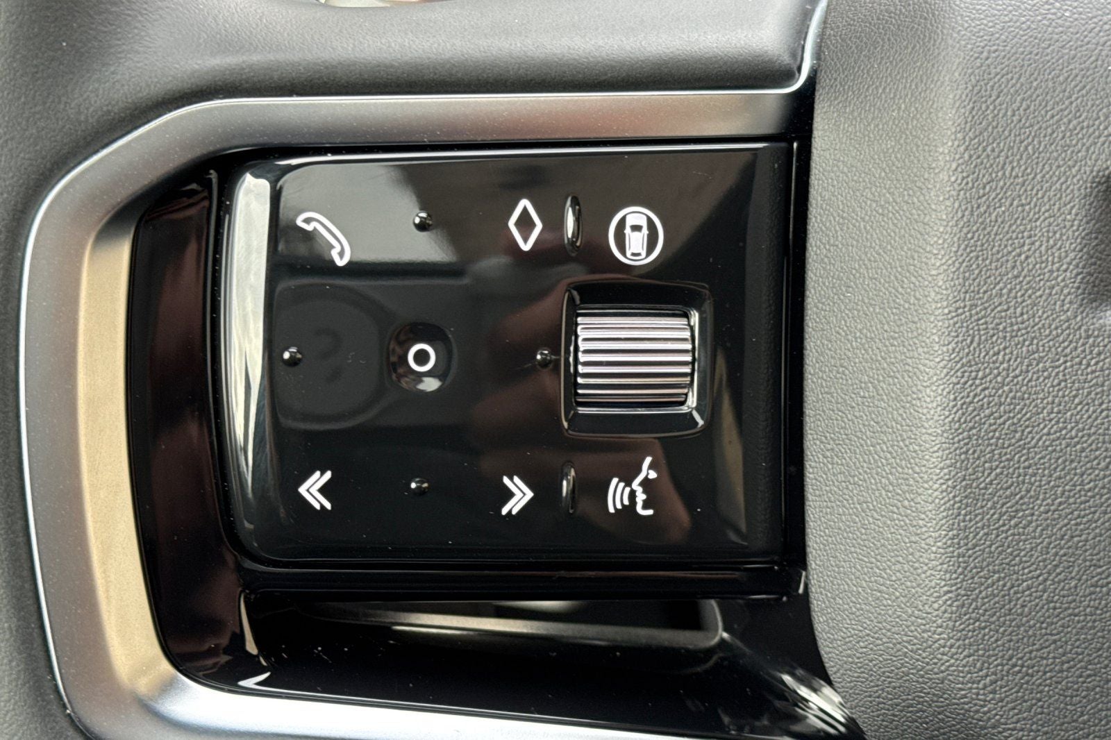 2025 Land Rover Discovery Sport SE