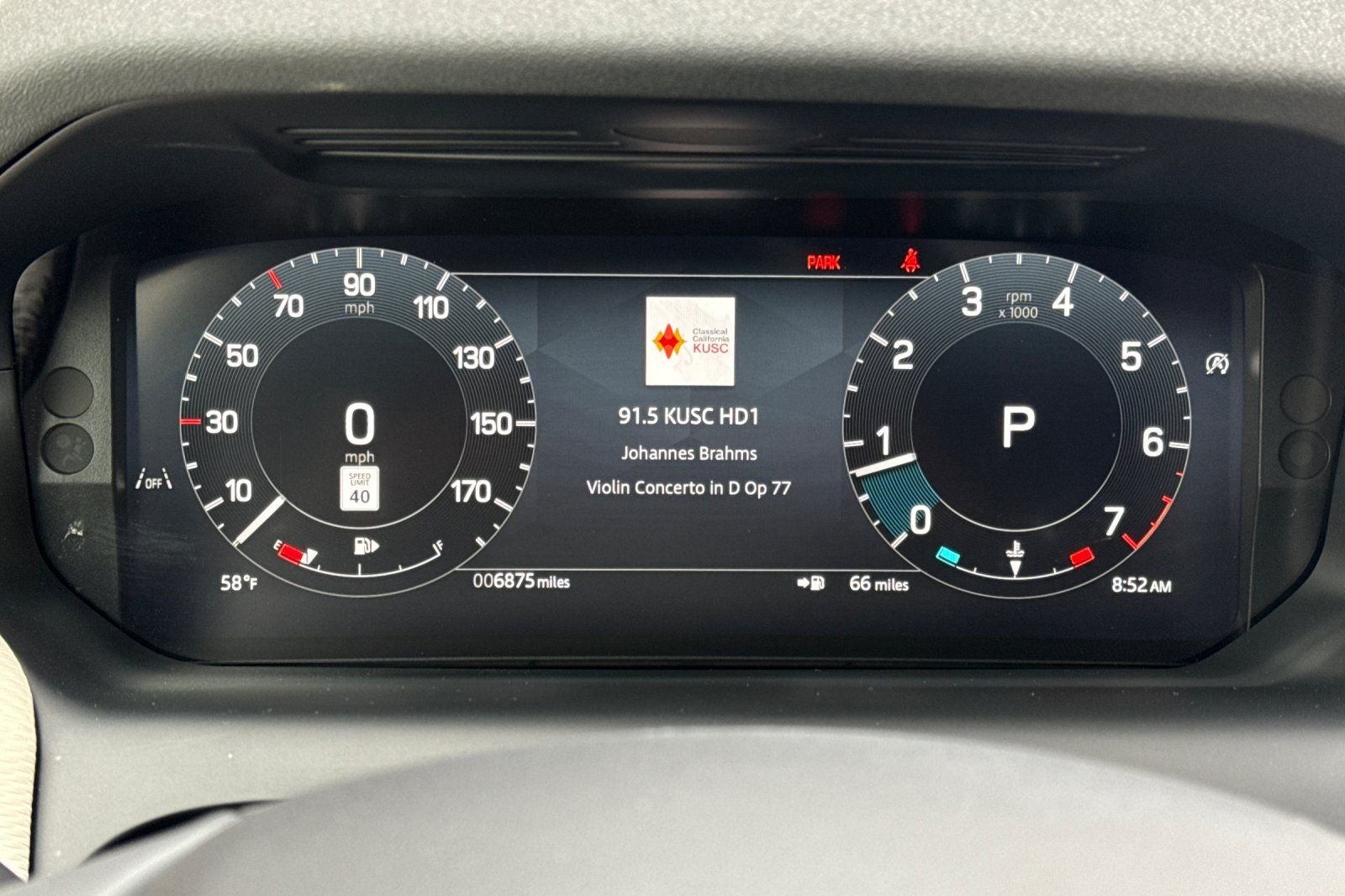 2025 Land Rover Discovery Sport SE