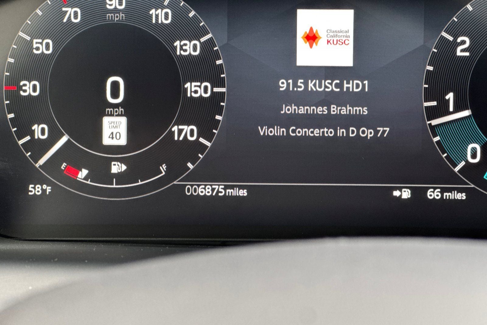 2025 Land Rover Discovery Sport SE