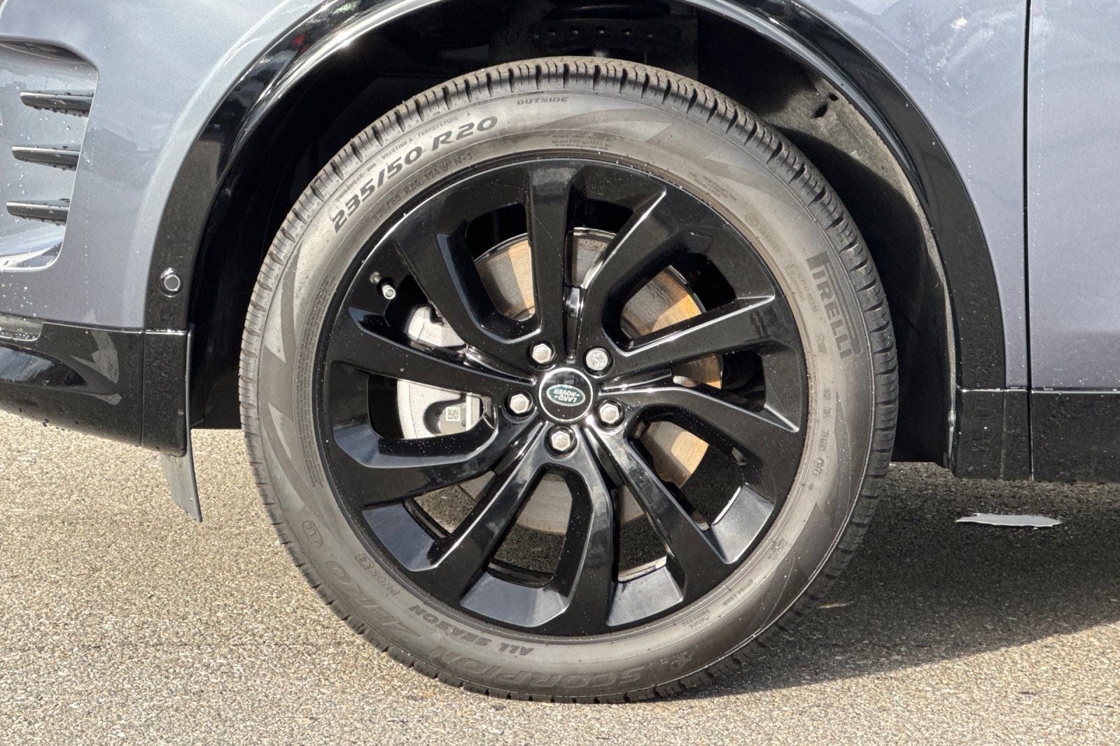 2025 Land Rover Discovery Sport SE