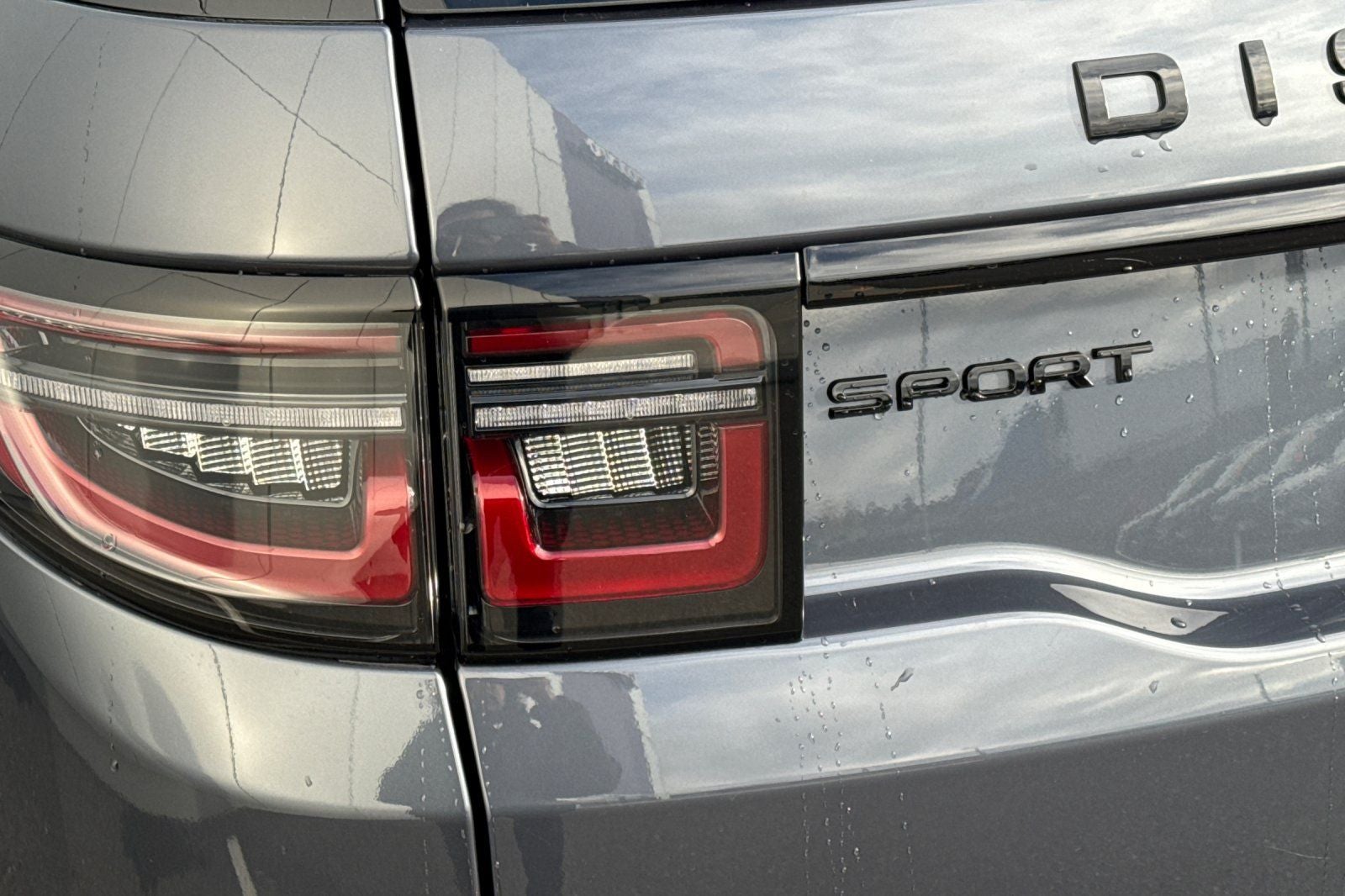 2025 Land Rover Discovery Sport SE