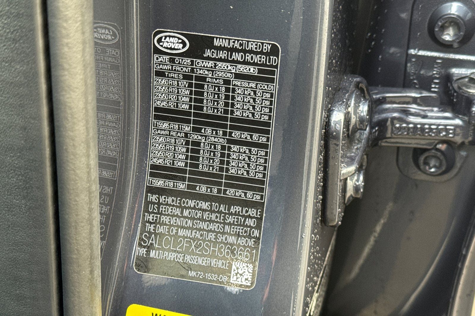 2025 Land Rover Discovery Sport SE