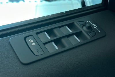 2025 Land Rover Discovery Sport SE