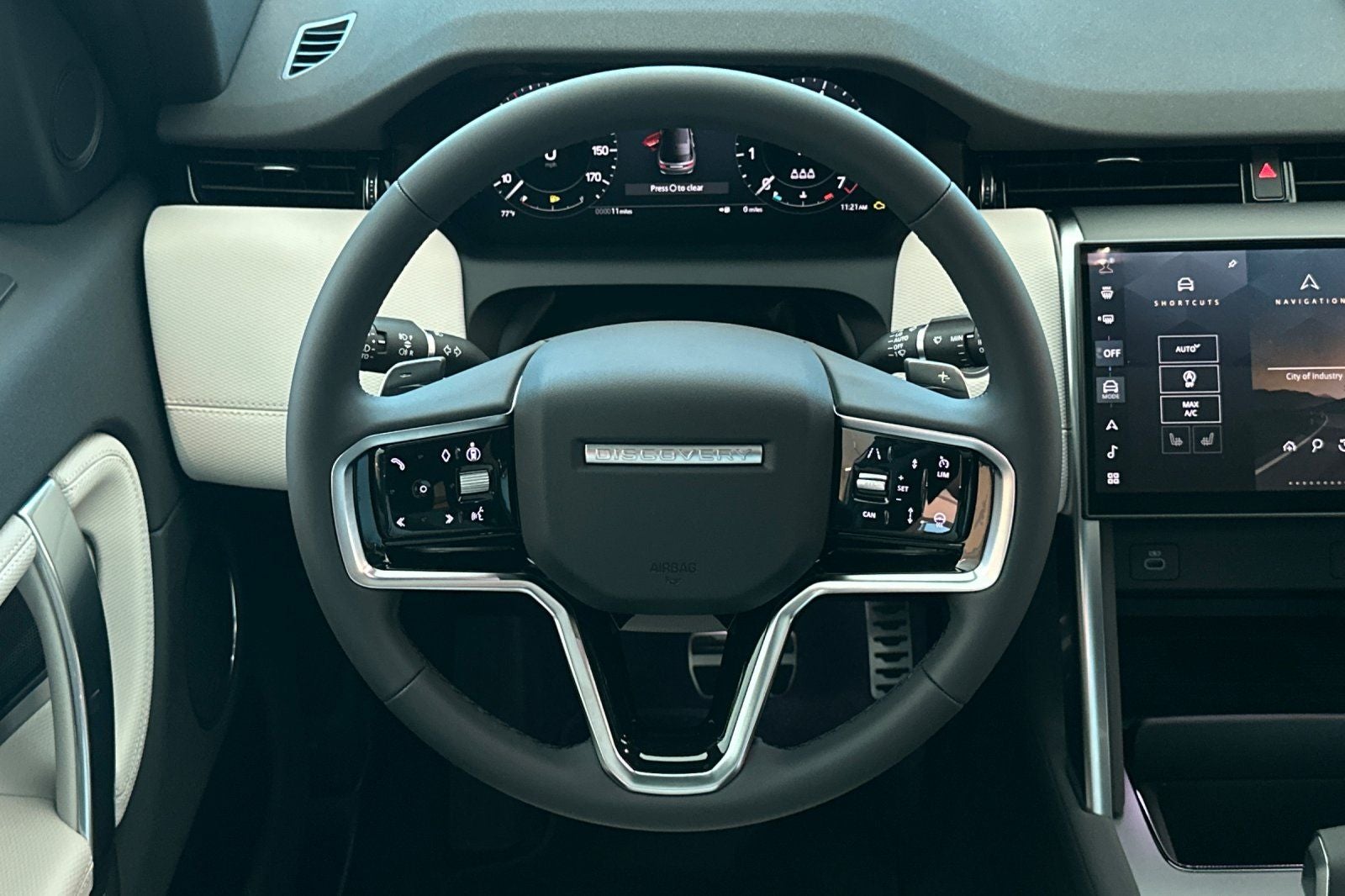 2025 Land Rover Discovery Sport SE