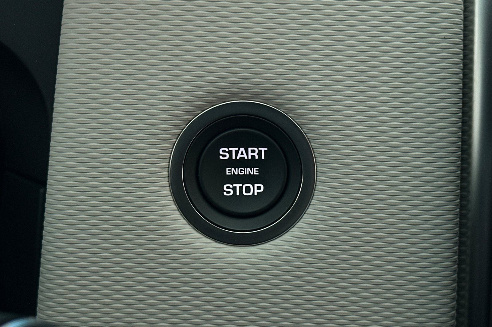 2025 Land Rover Discovery Sport SE