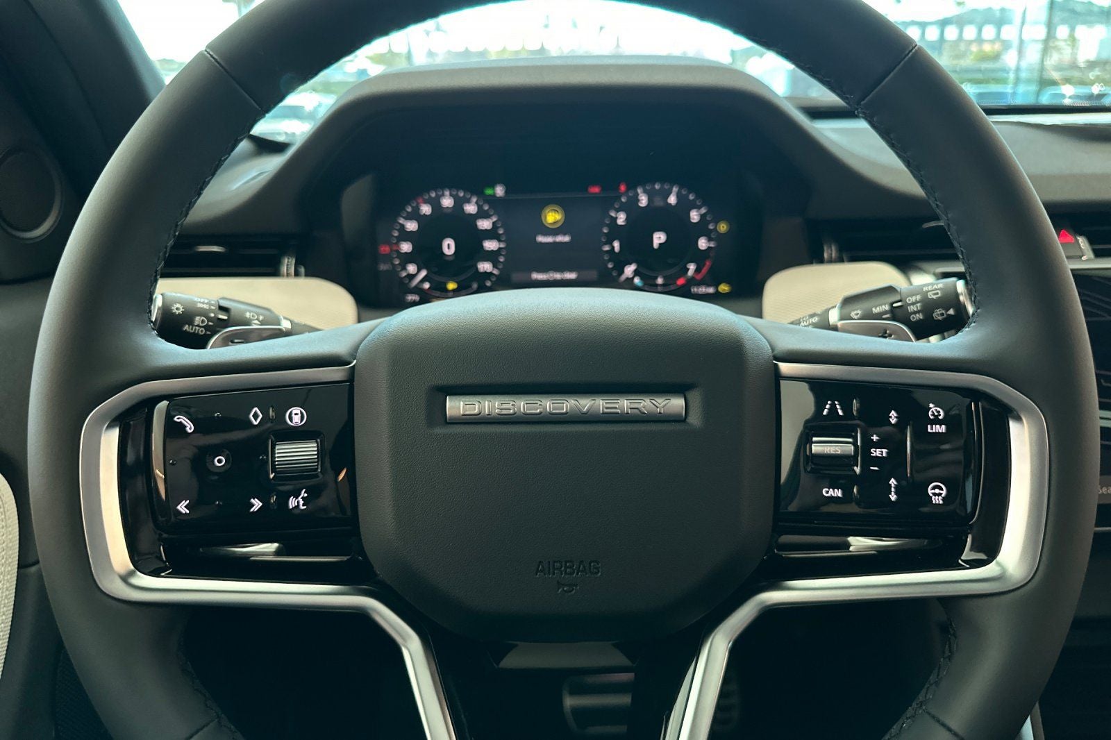 2025 Land Rover Discovery Sport SE