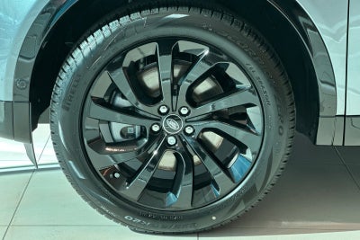 2025 Land Rover Discovery Sport SE