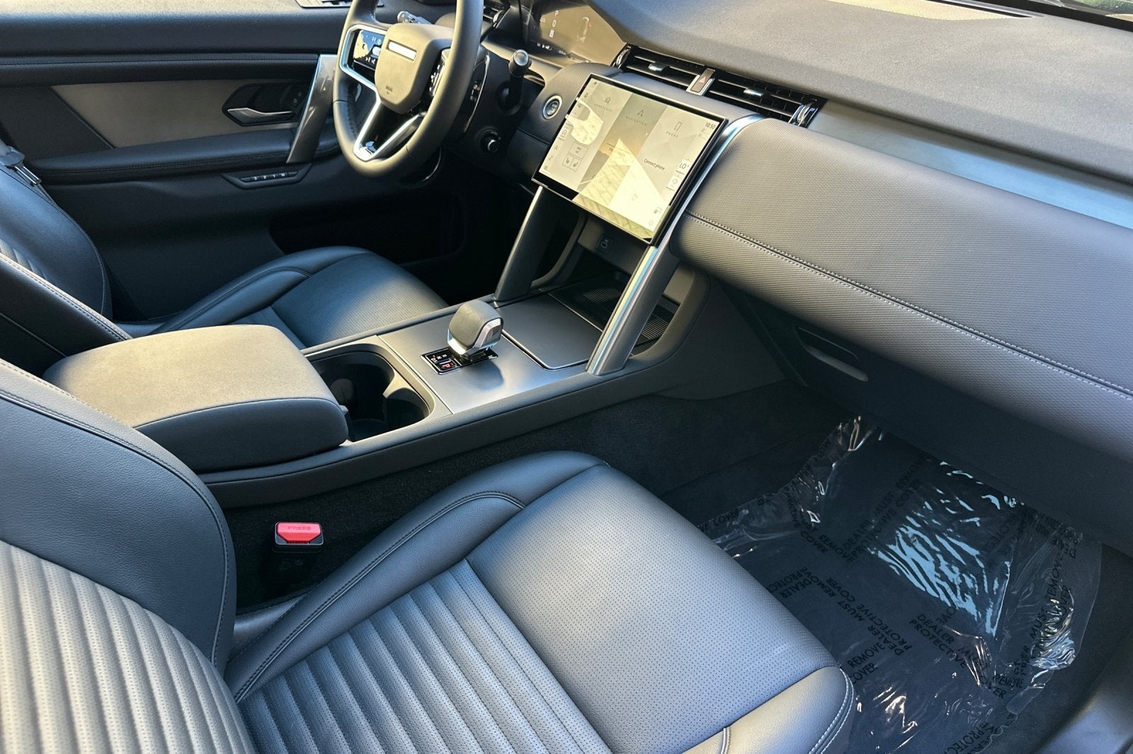 2025 Land Rover Discovery Sport SE