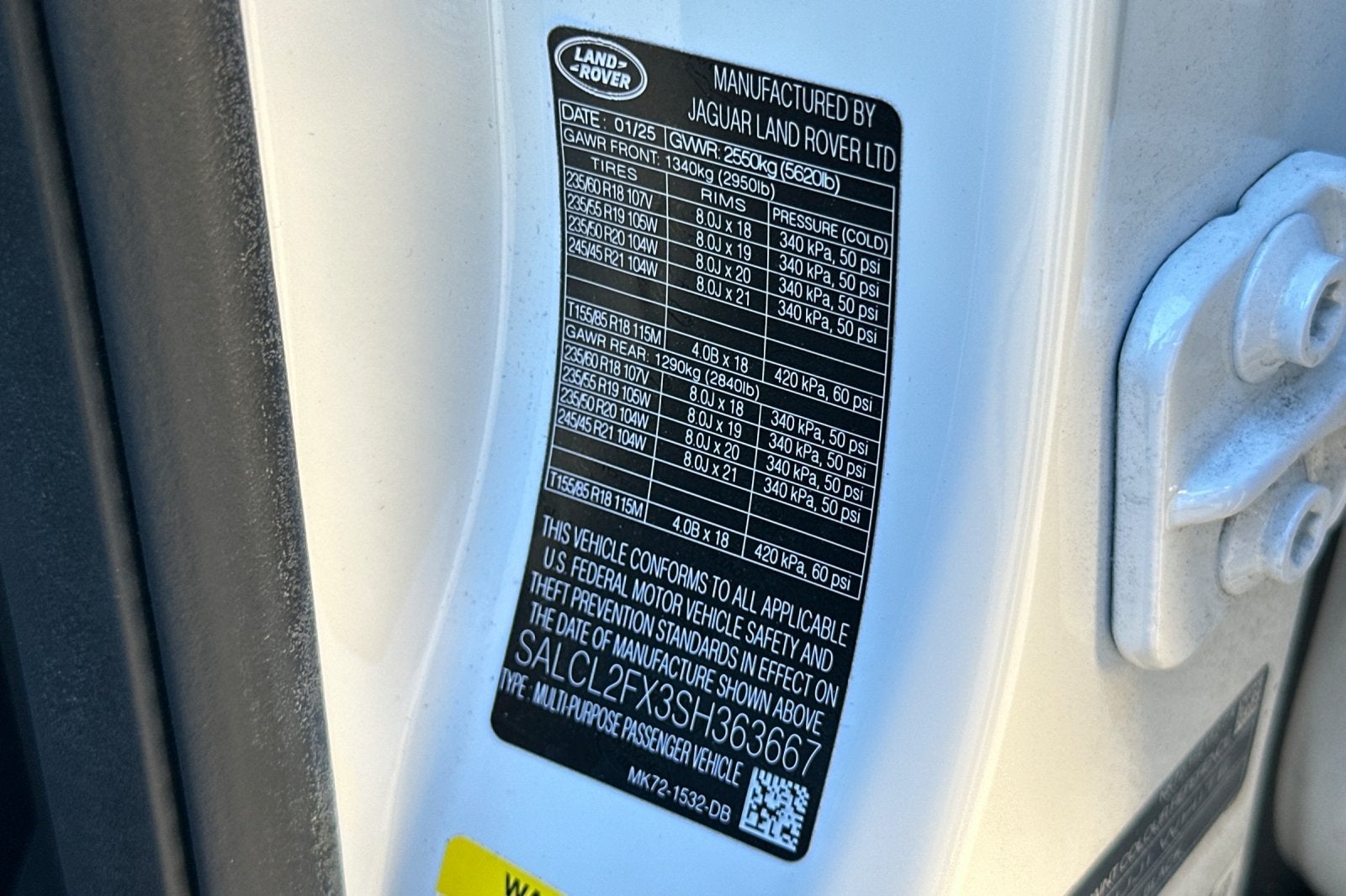 2025 Land Rover Discovery Sport SE