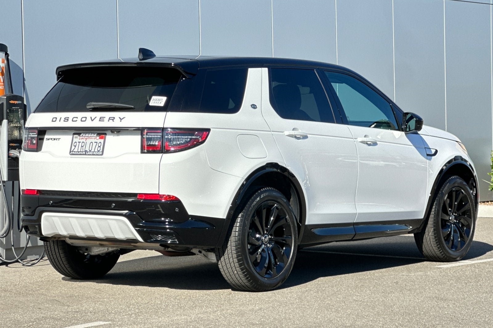 2025 Land Rover Discovery Sport SE