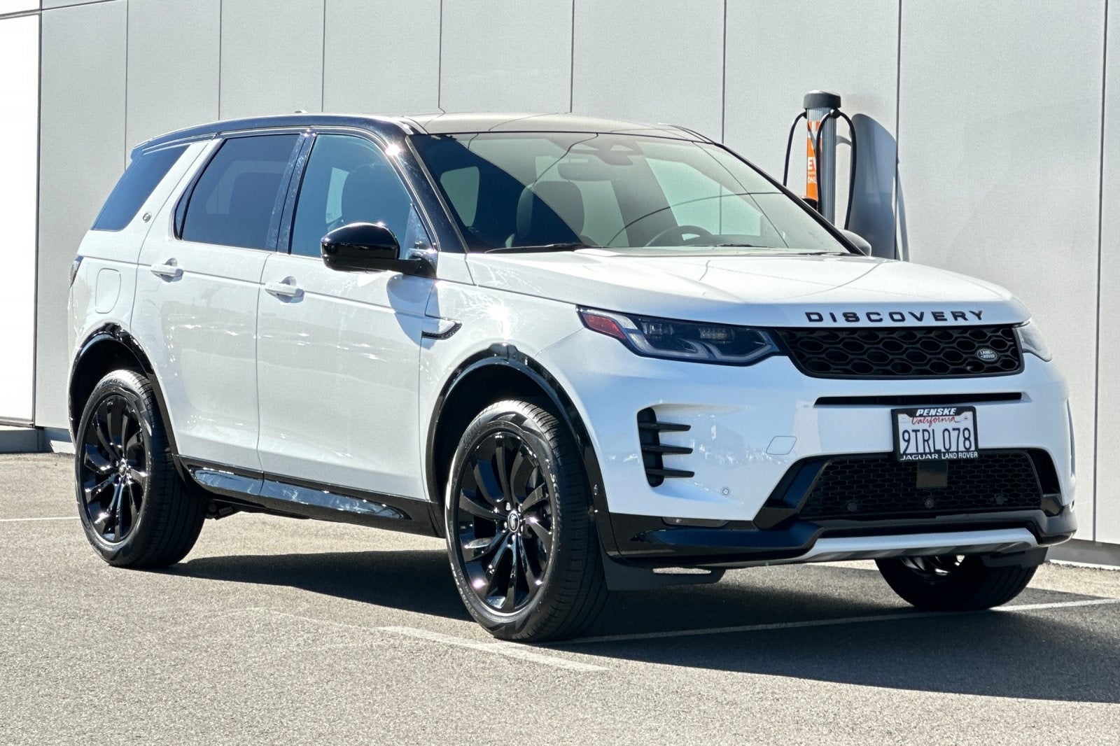 2025 Land Rover Discovery Sport SE