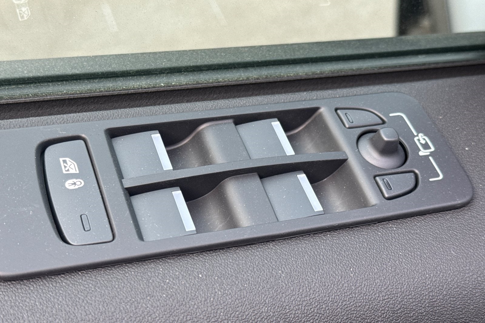 2025 Land Rover Discovery Sport SE