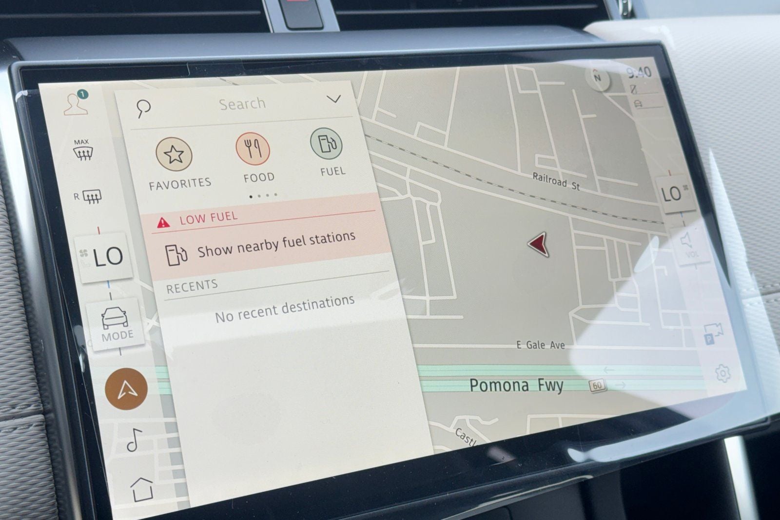 2025 Land Rover Discovery Sport SE