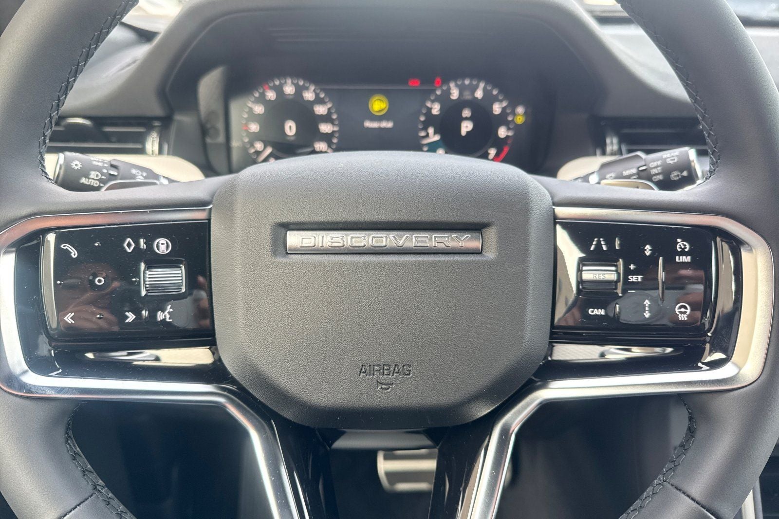 2025 Land Rover Discovery Sport SE