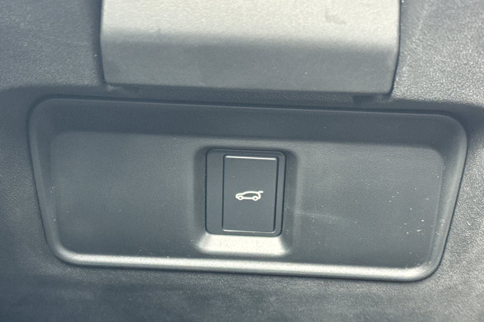 2025 Land Rover Discovery Sport SE