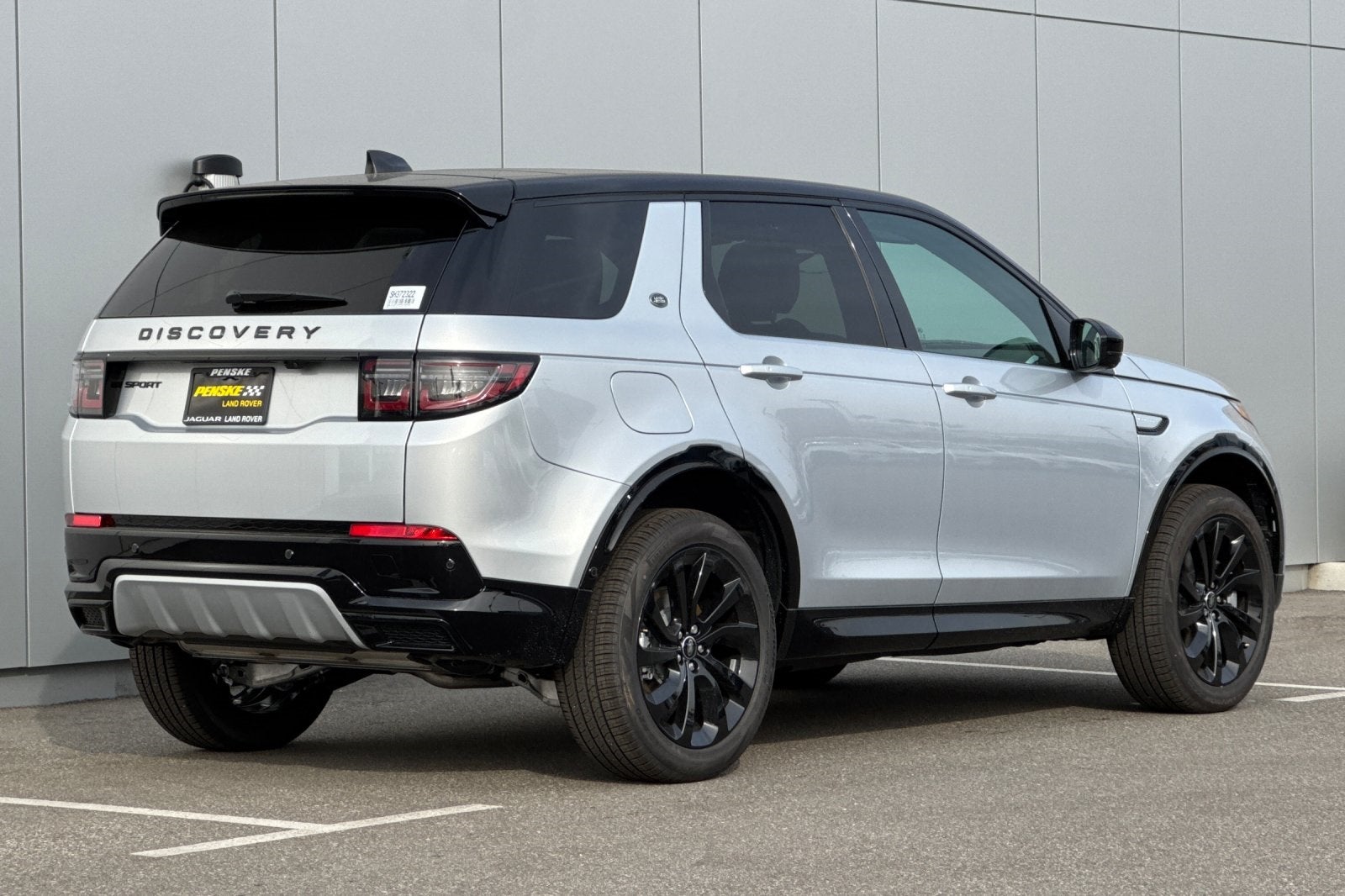 2025 Land Rover Discovery Sport SE