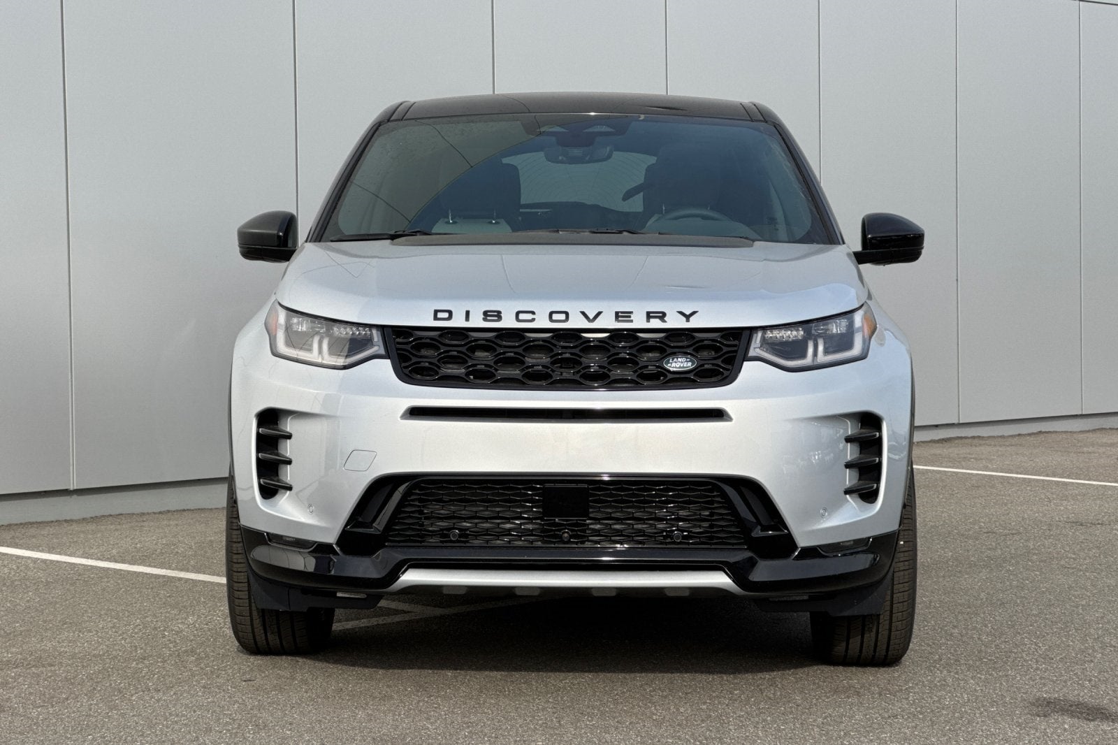 2025 Land Rover Discovery Sport SE