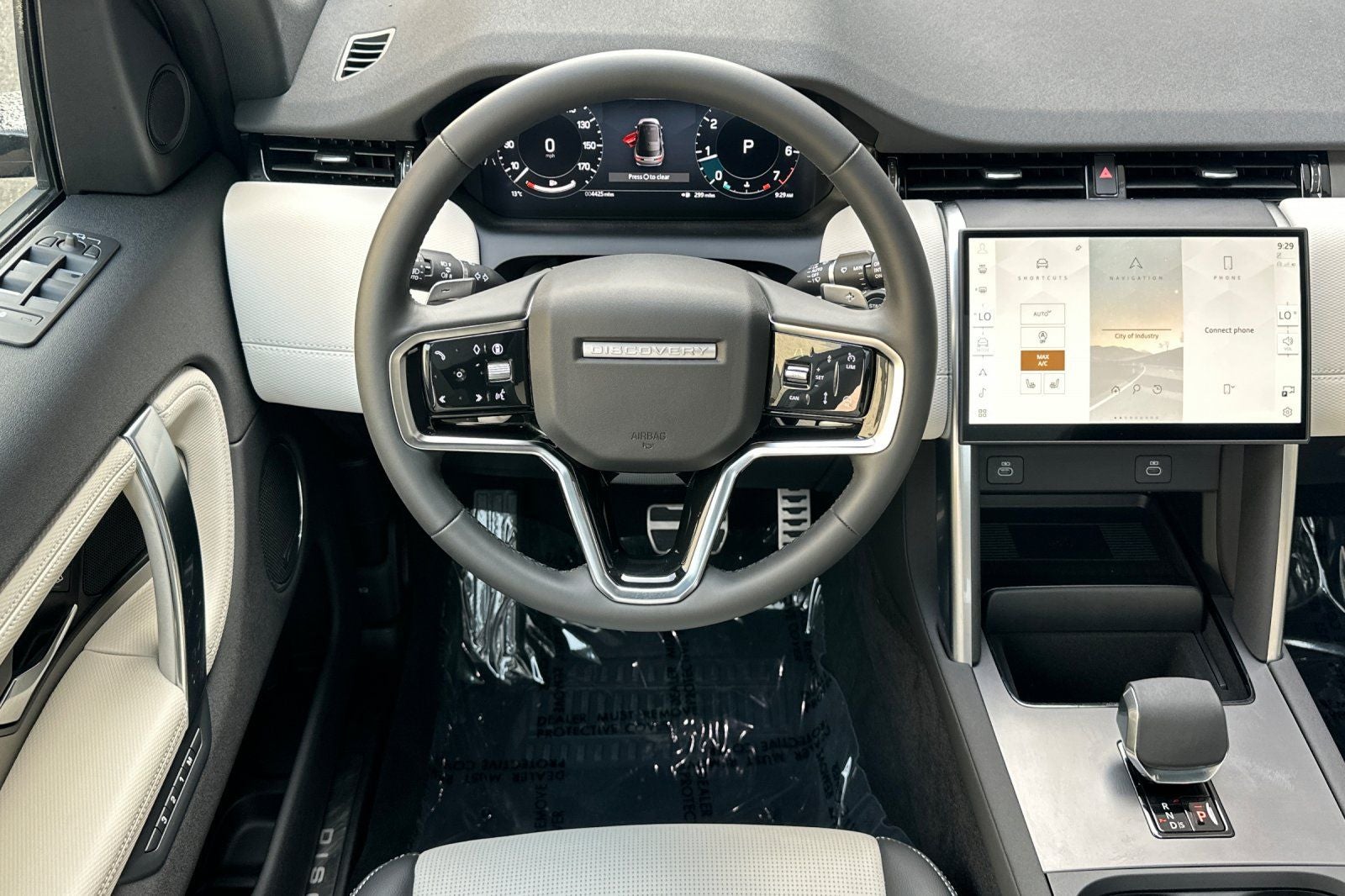 2025 Land Rover Discovery Sport SE